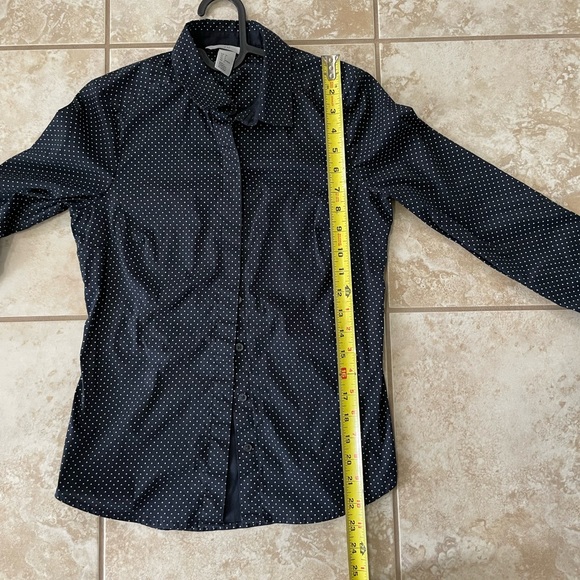 Black button down shirt with white polka dot print - slim fit size 4 - Picture 5 of 6